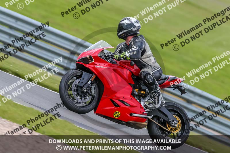 Castle Combe 2019;PJ Motorsport Photography 2019;donington no limits trackday;donington park photographs;donington trackday photographs;no limits trackdays;peter wileman photography;trackday digital images;trackday photos